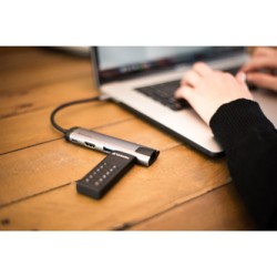 Verbatim USB flash disk, USB 3.0 / 3.1 Gen 1, 32GB, Keypad Secure, czarny, 49430, 256bitowe szyfrowanie AES, LED złącze USB C