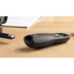 Prezenter bezprzewodowy R400, 2.4Ghz, czarny, Logitech