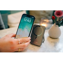 Verbatim powerbank z ładowaniem bezprzewodowym 5V, ładowanie telefonu, 32268, 10 000mAh, Mocowanie magnetyczne, Szary