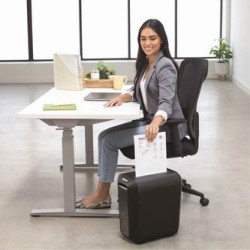 Fellowes Niszczarka LX 65 z krosowym układem noży